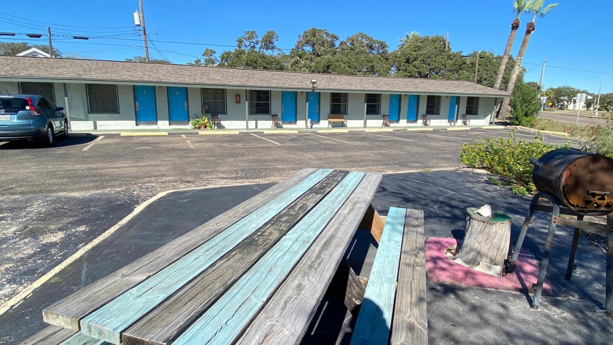 Tropic Motel アランサス・パス エクステリア 写真